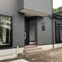 画像1418：静岡市清水区の注文住宅｜バルコニーの外壁にウッド調アクセント使用のデザインがお洒落