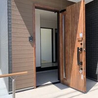 画像1625：静岡市清水区の注文住宅｜バルコニーの外壁にウッド調アクセント使用のデザインがお洒落