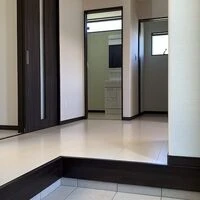 画像1626：静岡市清水区の注文住宅｜バルコニーの外壁にウッド調アクセント使用のデザインがお洒落