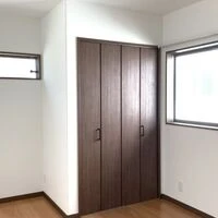 画像1667：静岡市清水区の注文住宅｜バルコニーの外壁にウッド調アクセント使用のデザインがお洒落