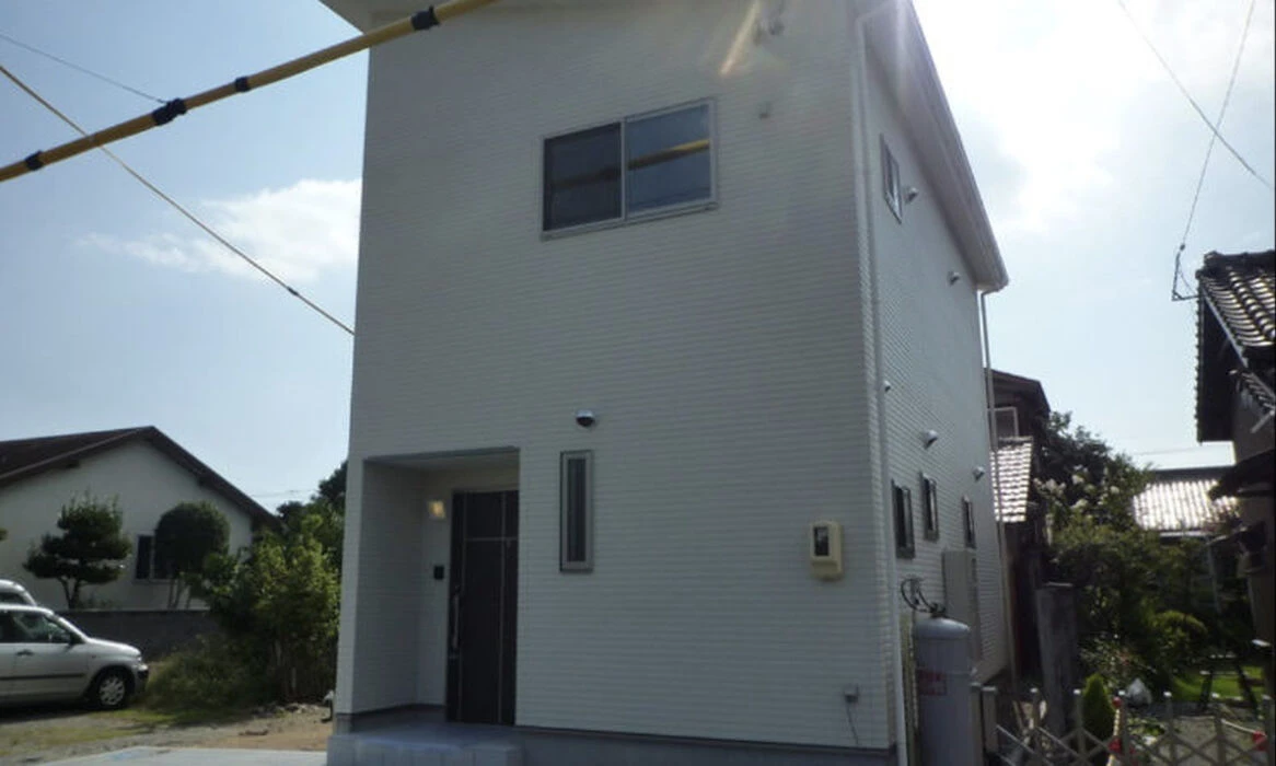 画像1828：静岡市清水区の注文住宅｜バルコニーの外壁にウッド調アクセント使用のデザインがお洒落