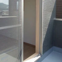 画像1852：静岡市清水区の注文住宅｜バルコニーの外壁にウッド調アクセント使用のデザインがお洒落